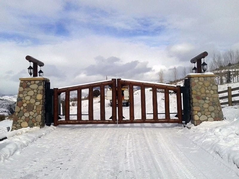 HySecurity SwingRiser 30 w/ Battery Backup (UPS) - Swing Gate Opener ...